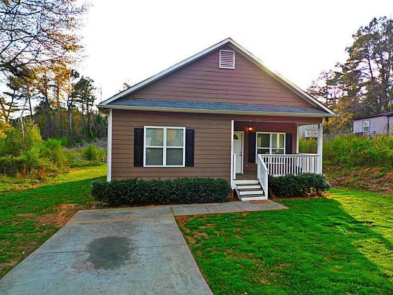 207 Brownlee Road SW