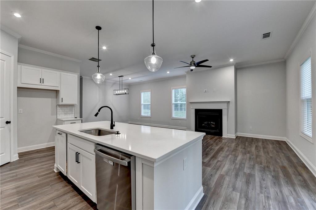 2505 Whistler Way NE