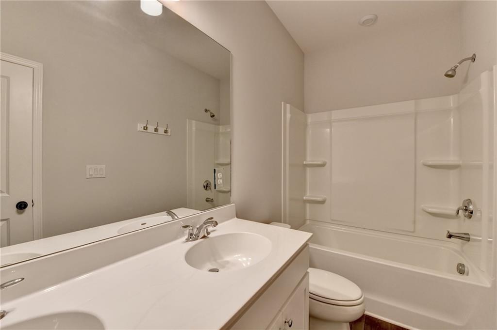 2505 Whistler Way NE