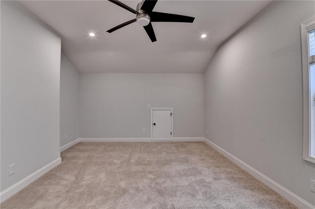 2505 Whistler Way NE