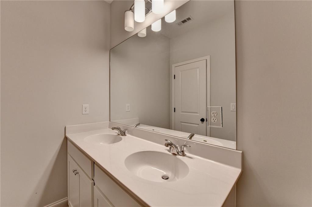 2505 Whistler Way NE