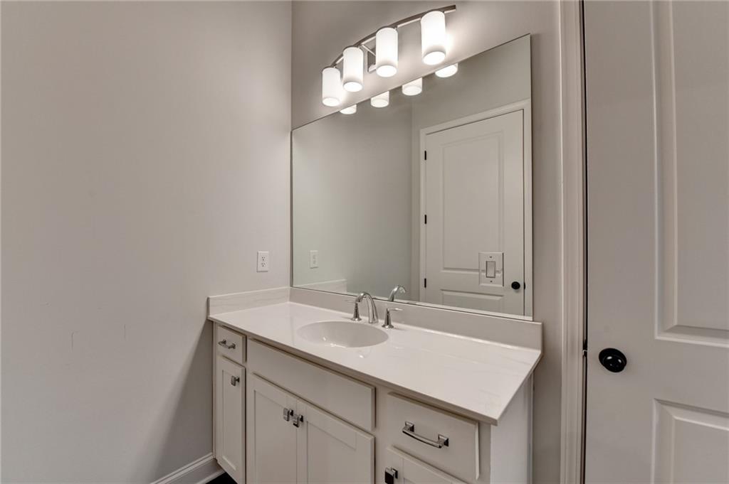 2505 Whistler Way NE