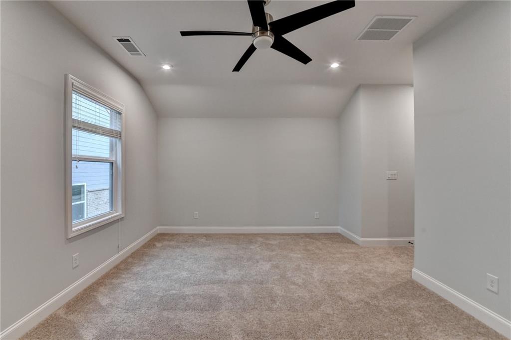 2505 Whistler Way NE