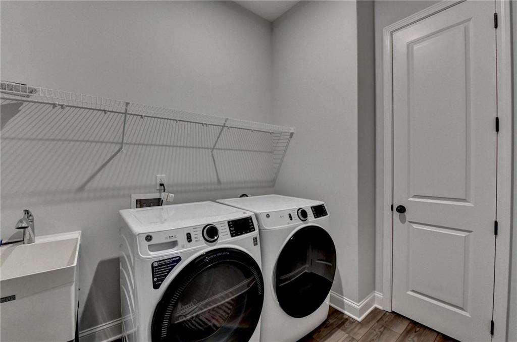 2505 Whistler Way NE