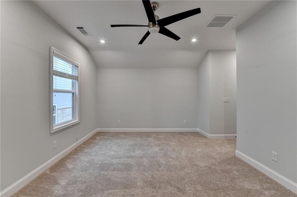 2505 Whistler Way NE