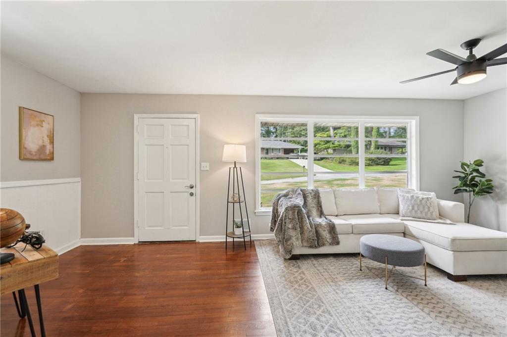 1120 Starline Drive SE
