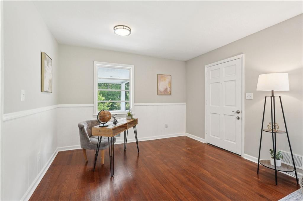1120 Starline Drive SE