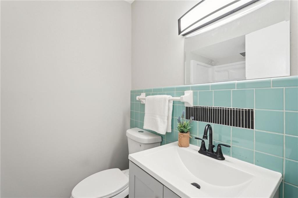 1120 Starline Drive SE