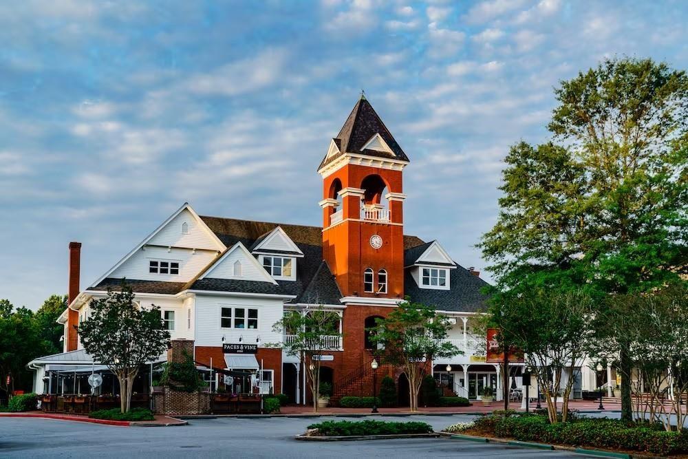 1120 Starline Drive SE
