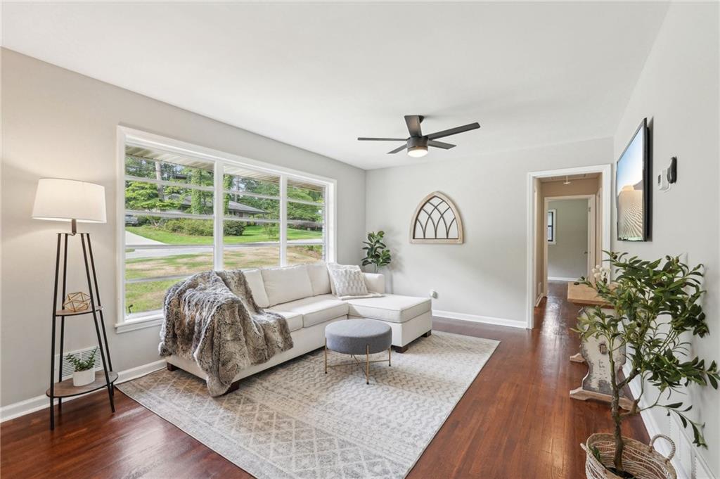 1120 Starline Drive SE