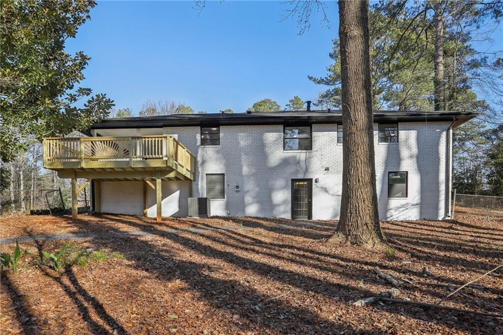 1120 Starline Drive SE