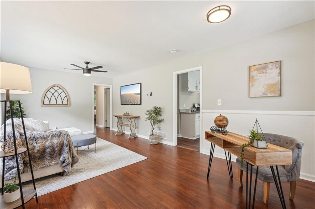 1120 Starline Drive SE
