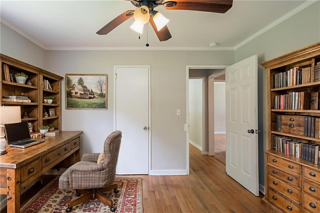 1310 Kenilworth Drive SW