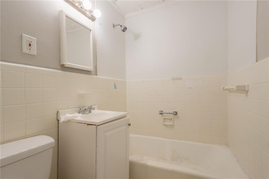 1310 Kenilworth Drive SW