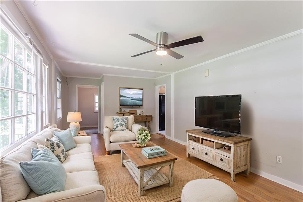 1310 Kenilworth Drive SW