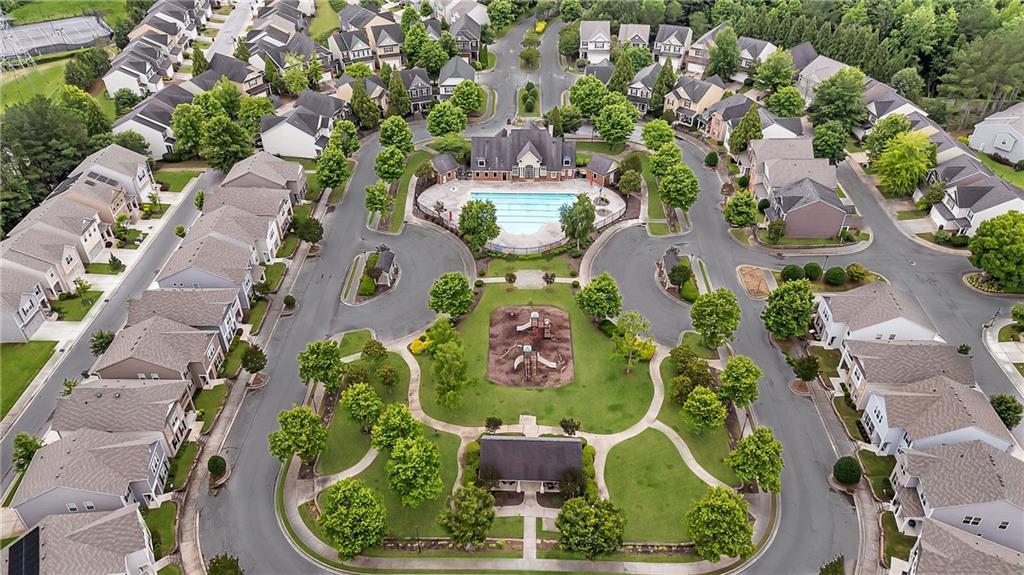 893 Society Circle SW