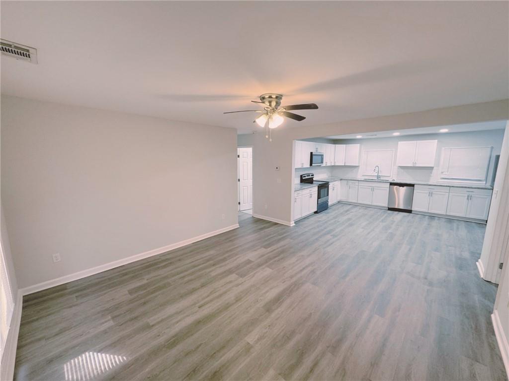 2933 Port Royal Lane