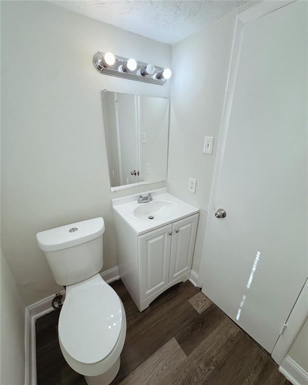 1016 Waterside Drive SE