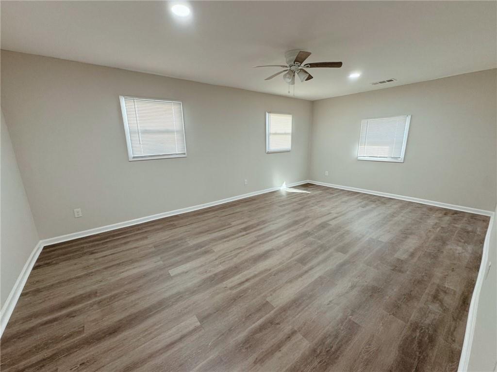 2933 Port Royal Lane