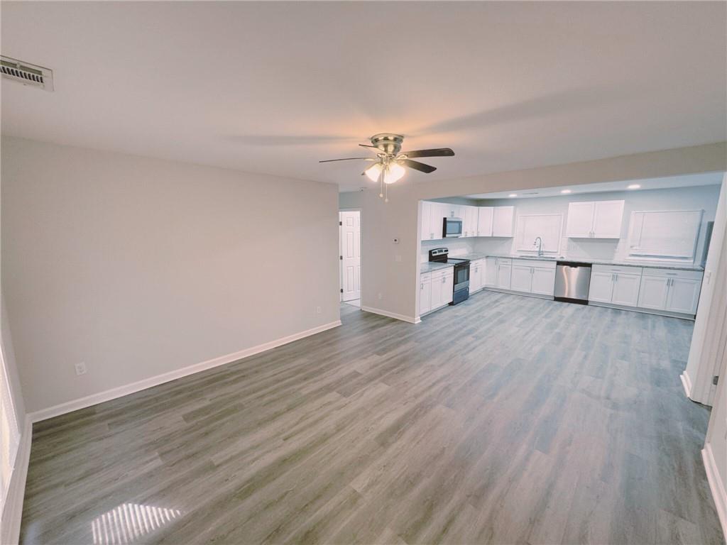 2933 Port Royal Lane