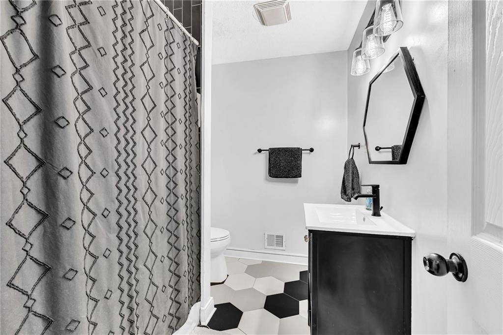 1059 Osborne Street SW