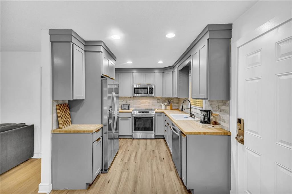 1059 Osborne Street SW