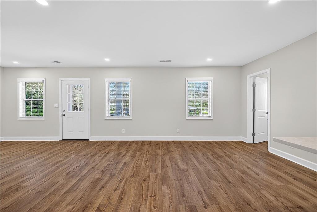 955 Columbia Drive