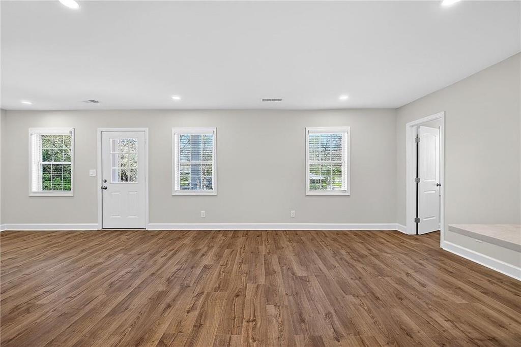 955 Columbia Drive