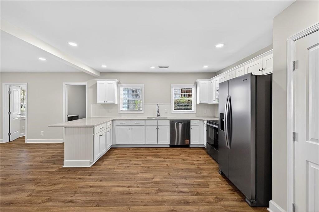 955 Columbia Drive