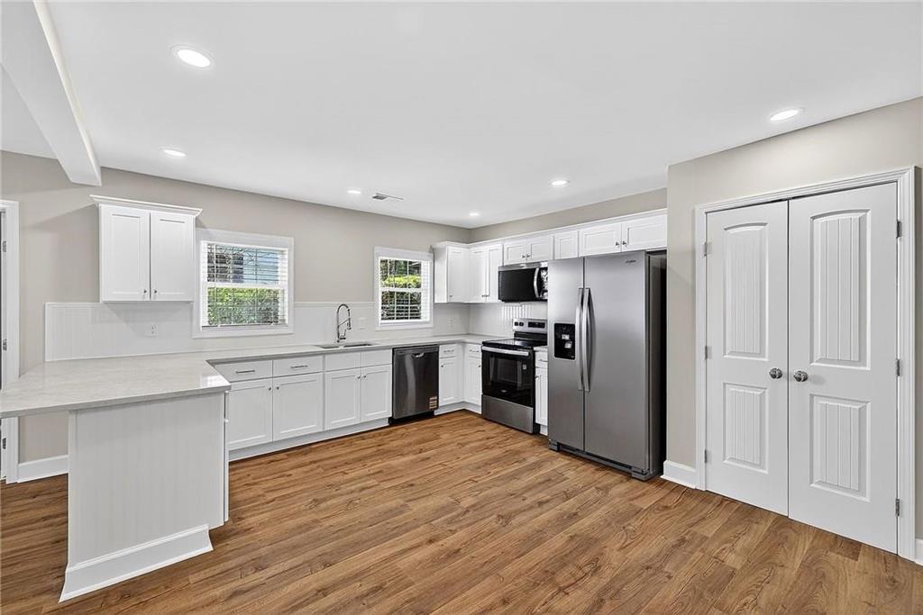 955 Columbia Drive