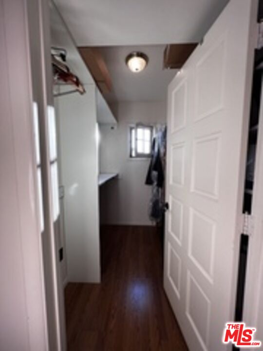 1364 Justin Ave