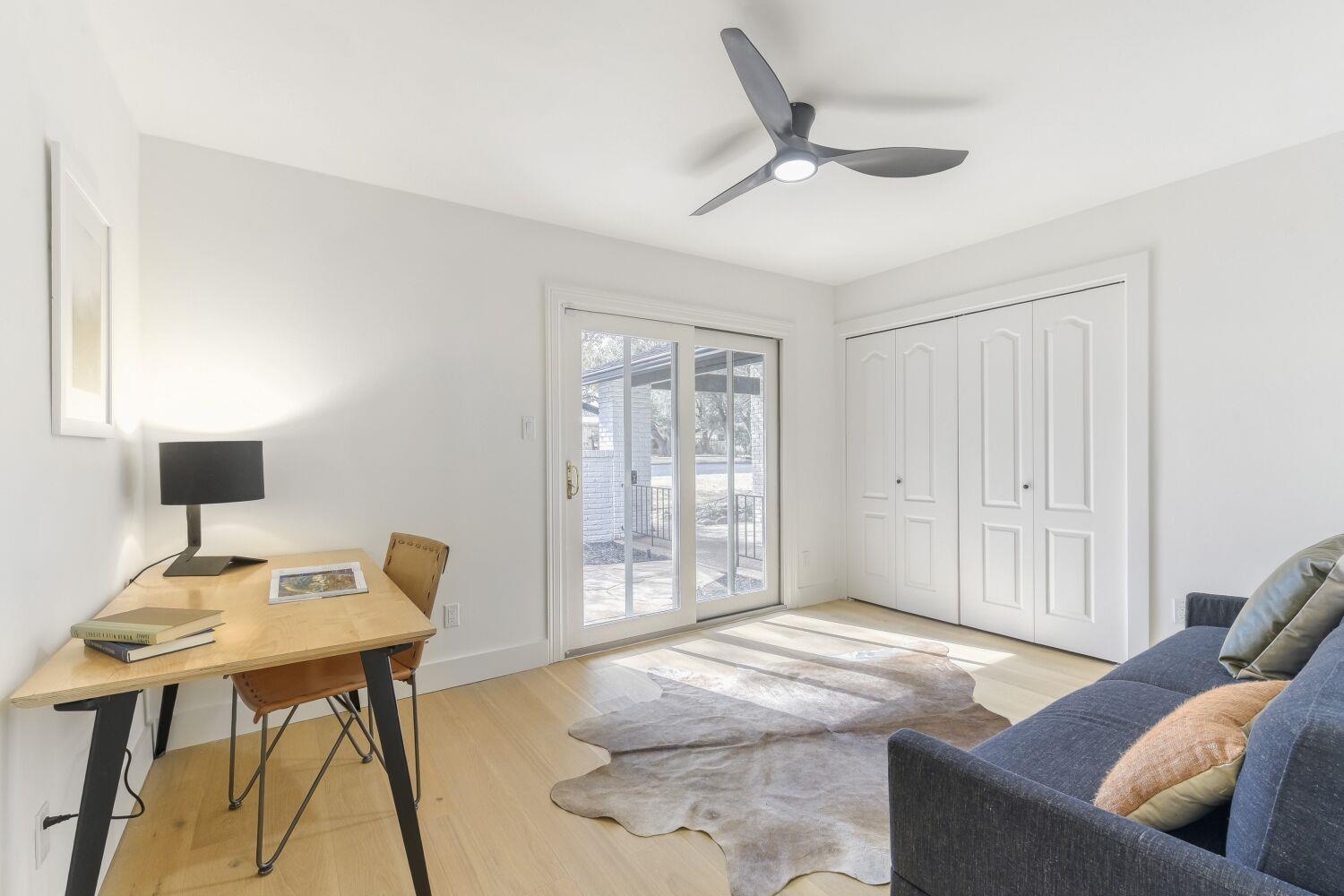 8702 Balcones Club DR