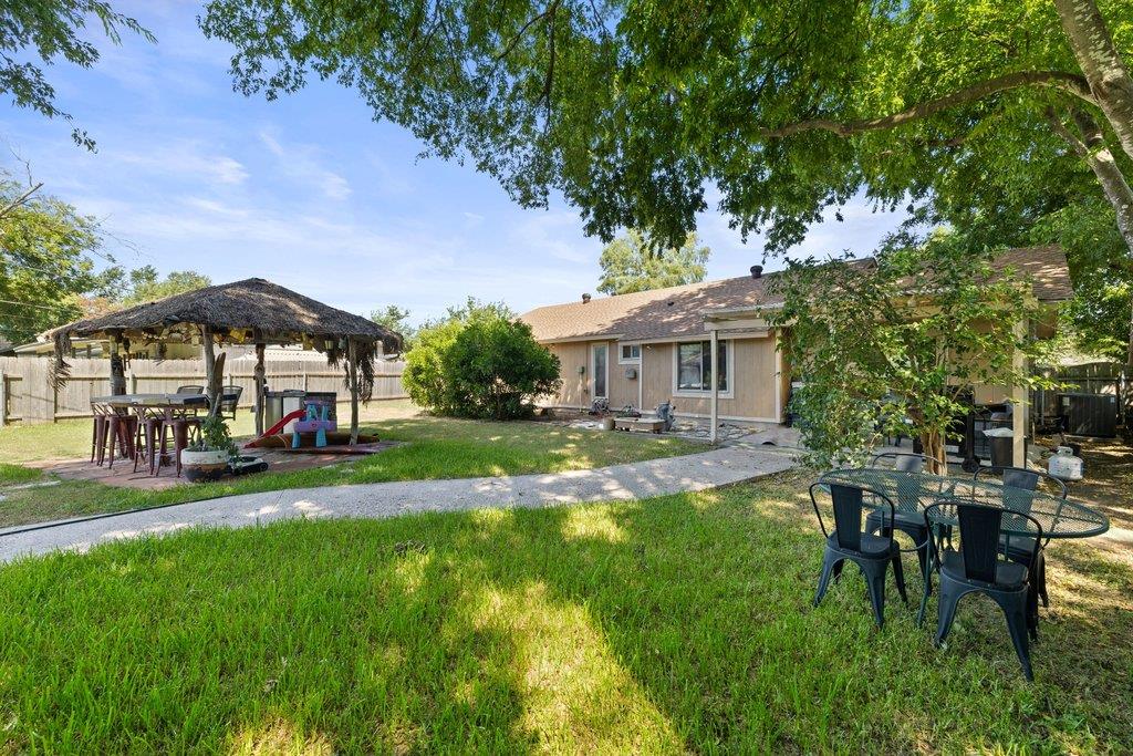 9513 Braeburn GLN