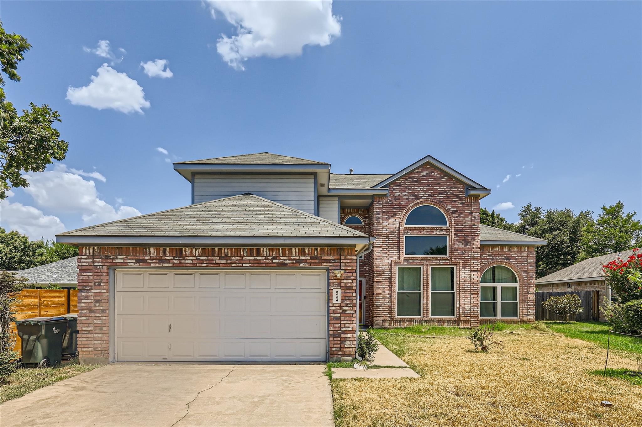 8904 Marthas DR