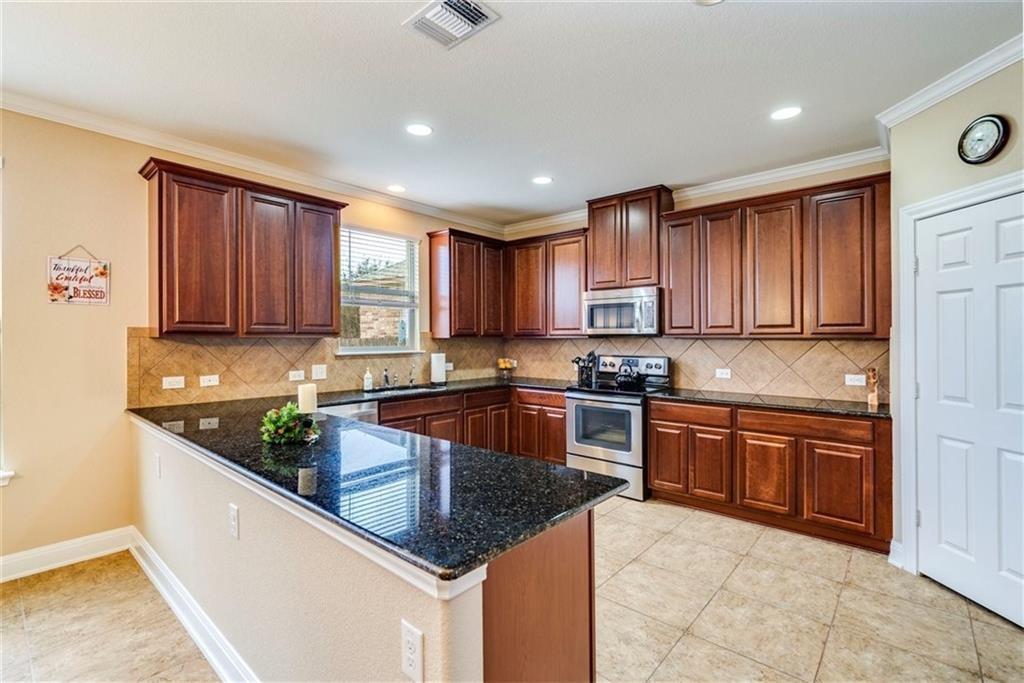 1229 Yellow Iris RD