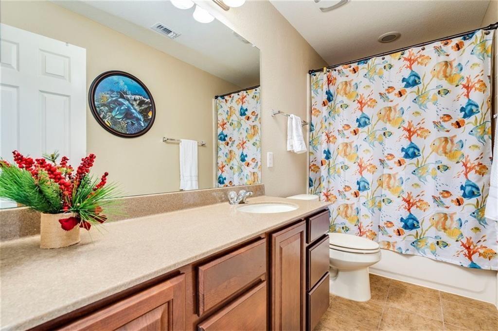 1229 Yellow Iris RD