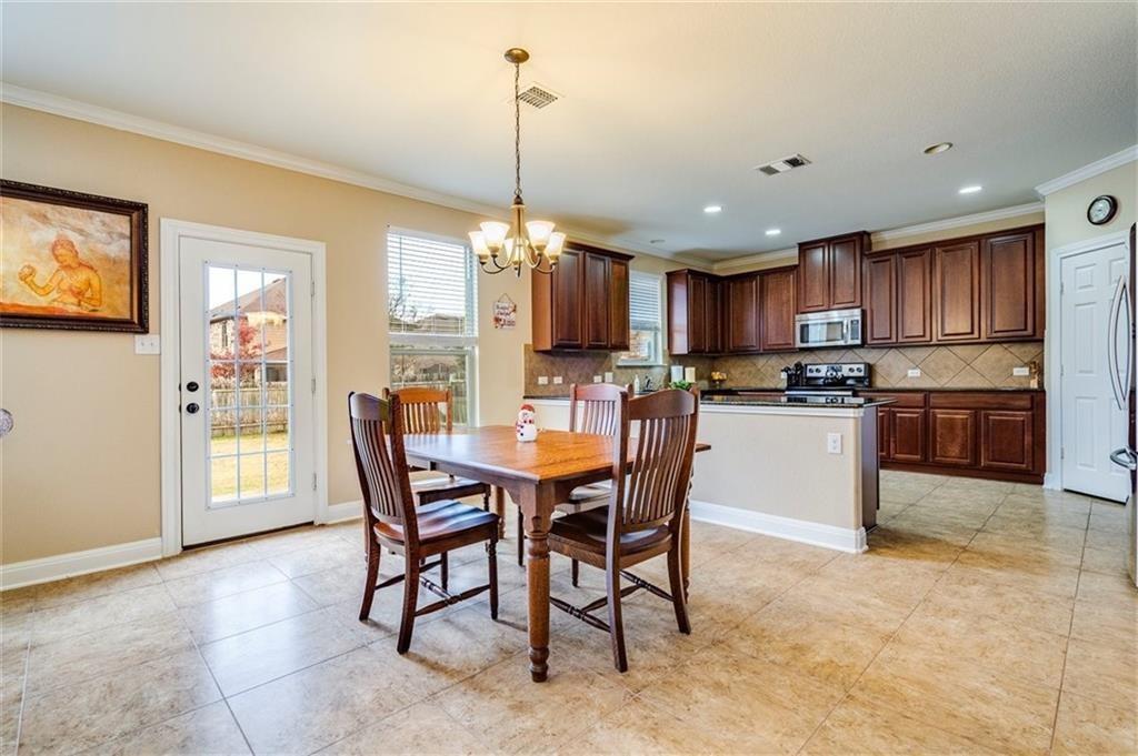 1229 Yellow Iris RD