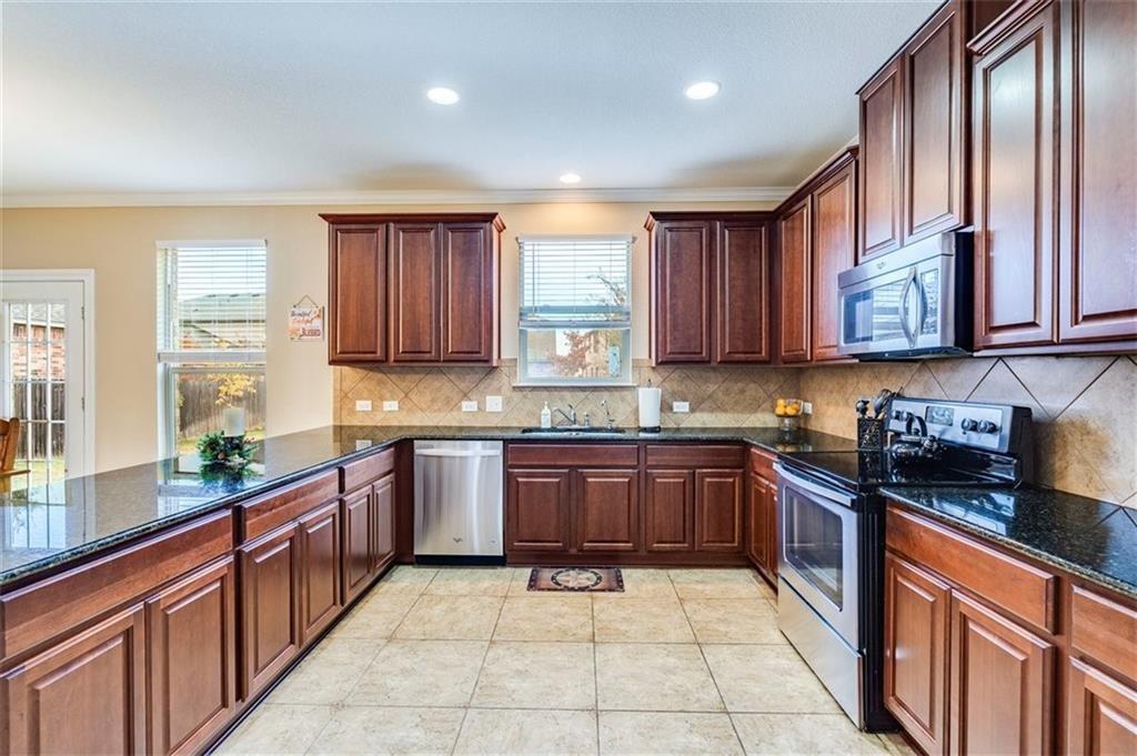 1229 Yellow Iris RD