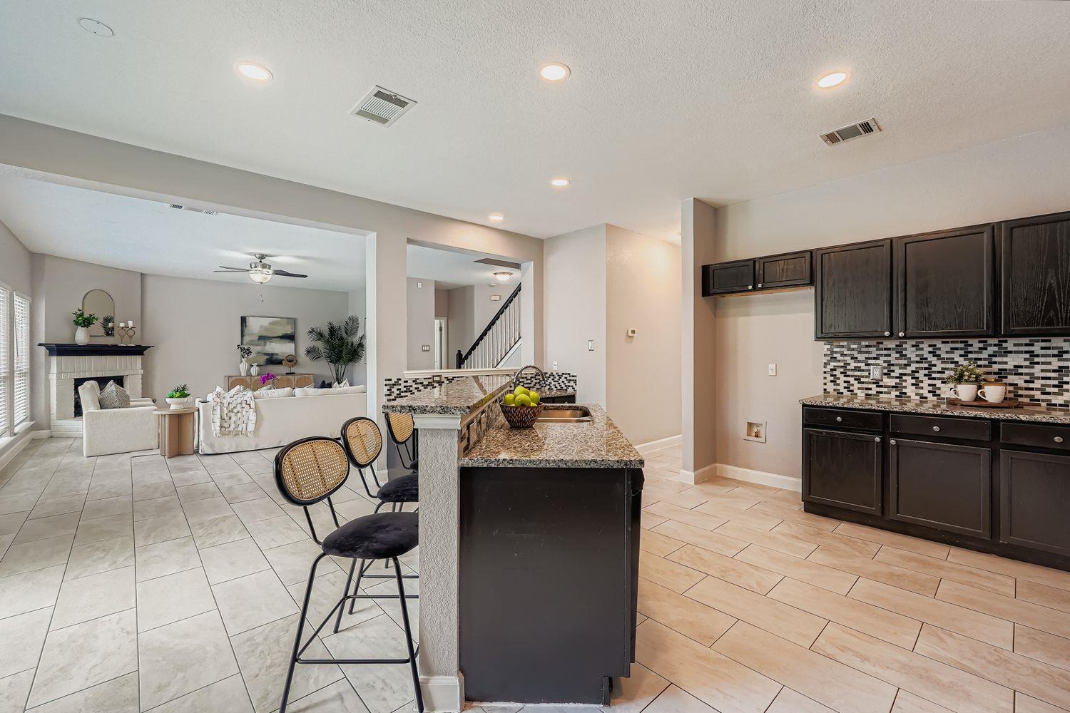 1420 Quicksilver CIR