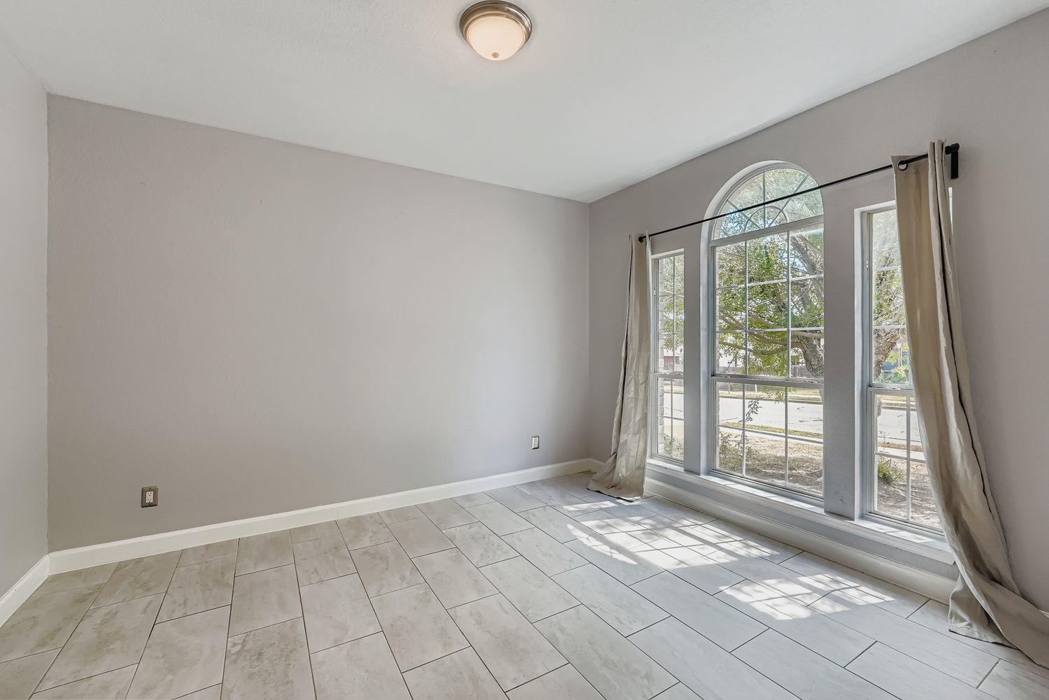 1420 Quicksilver CIR