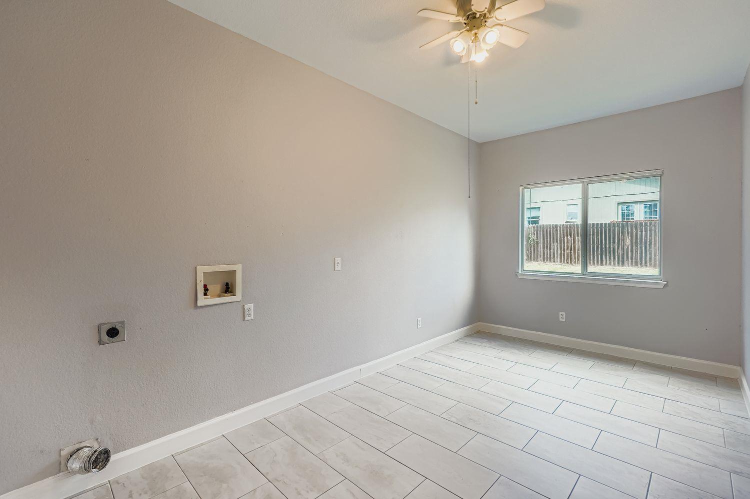 1420 Quicksilver CIR