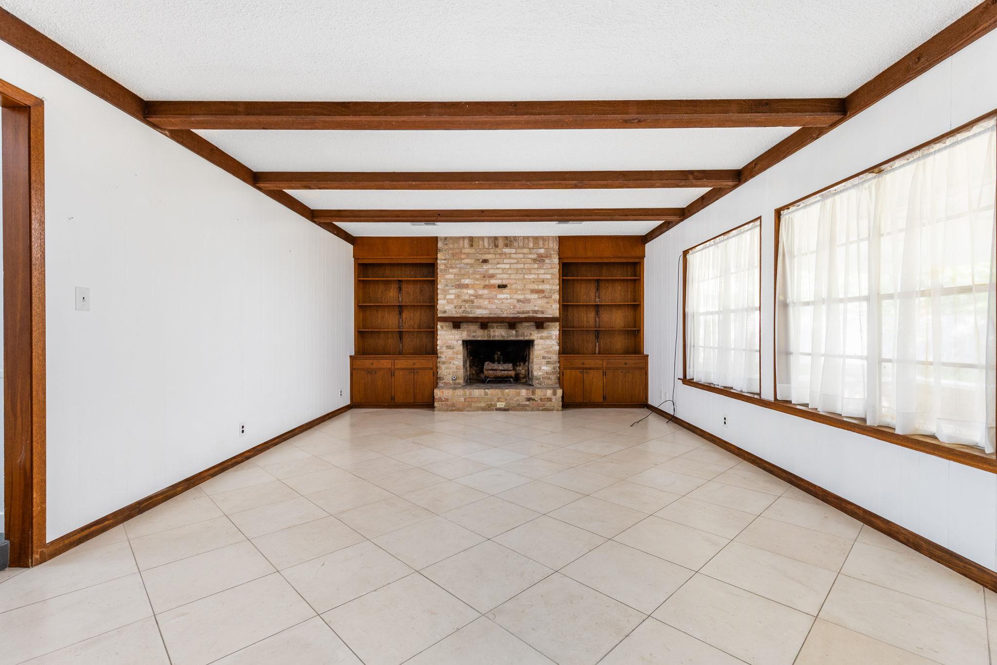 4007 Edgerock DR