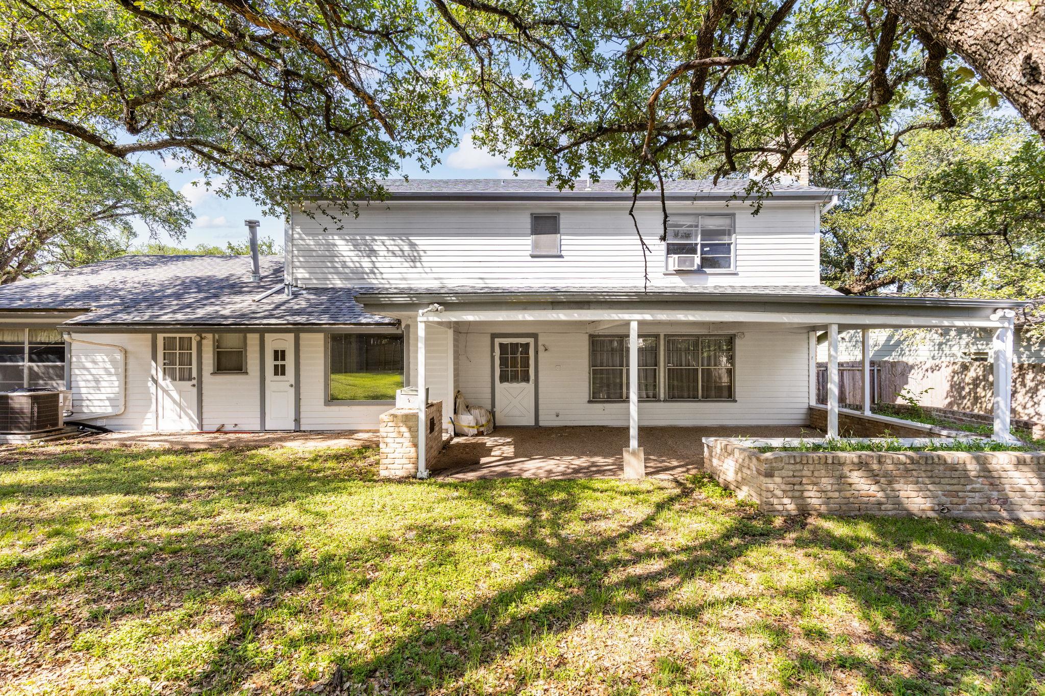 4007 Edgerock DR