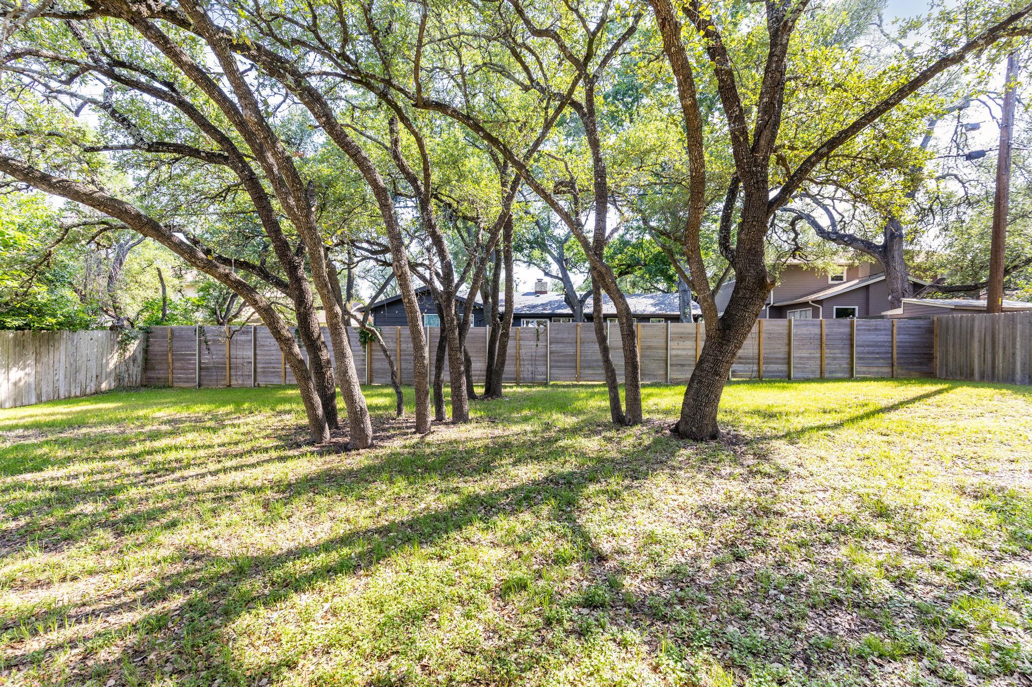 4007 Edgerock DR