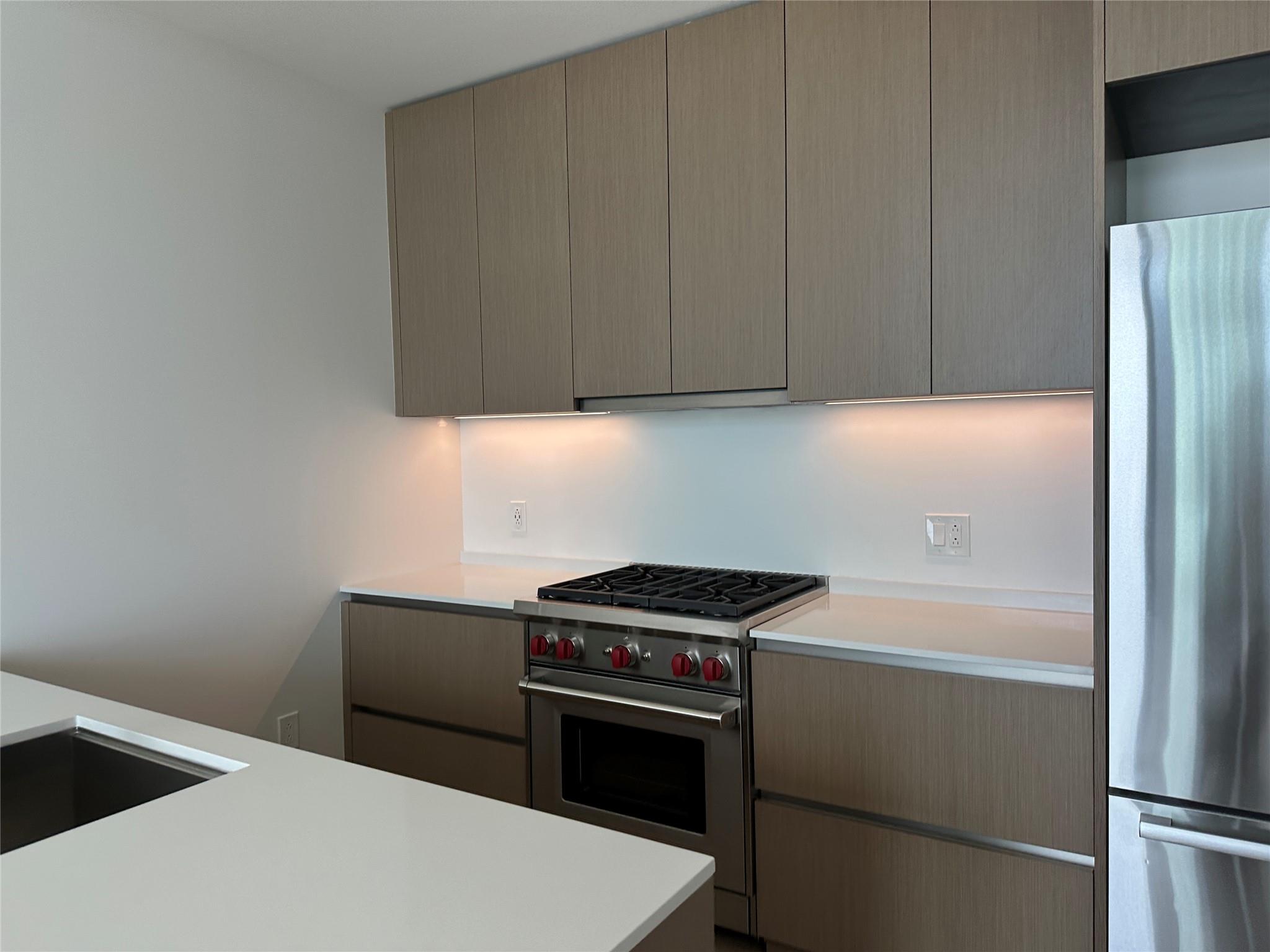 610 Davis ST # 2610