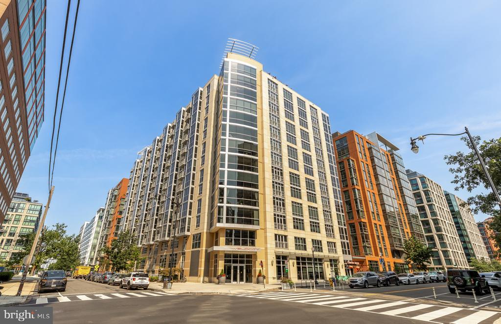 1025 1ST SE Unit: 104