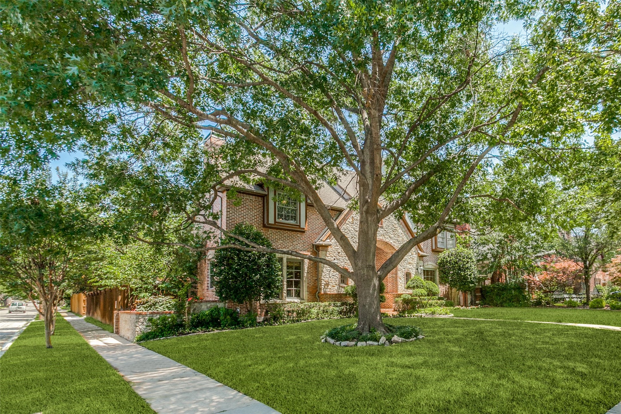 3008 Stanford Avenue