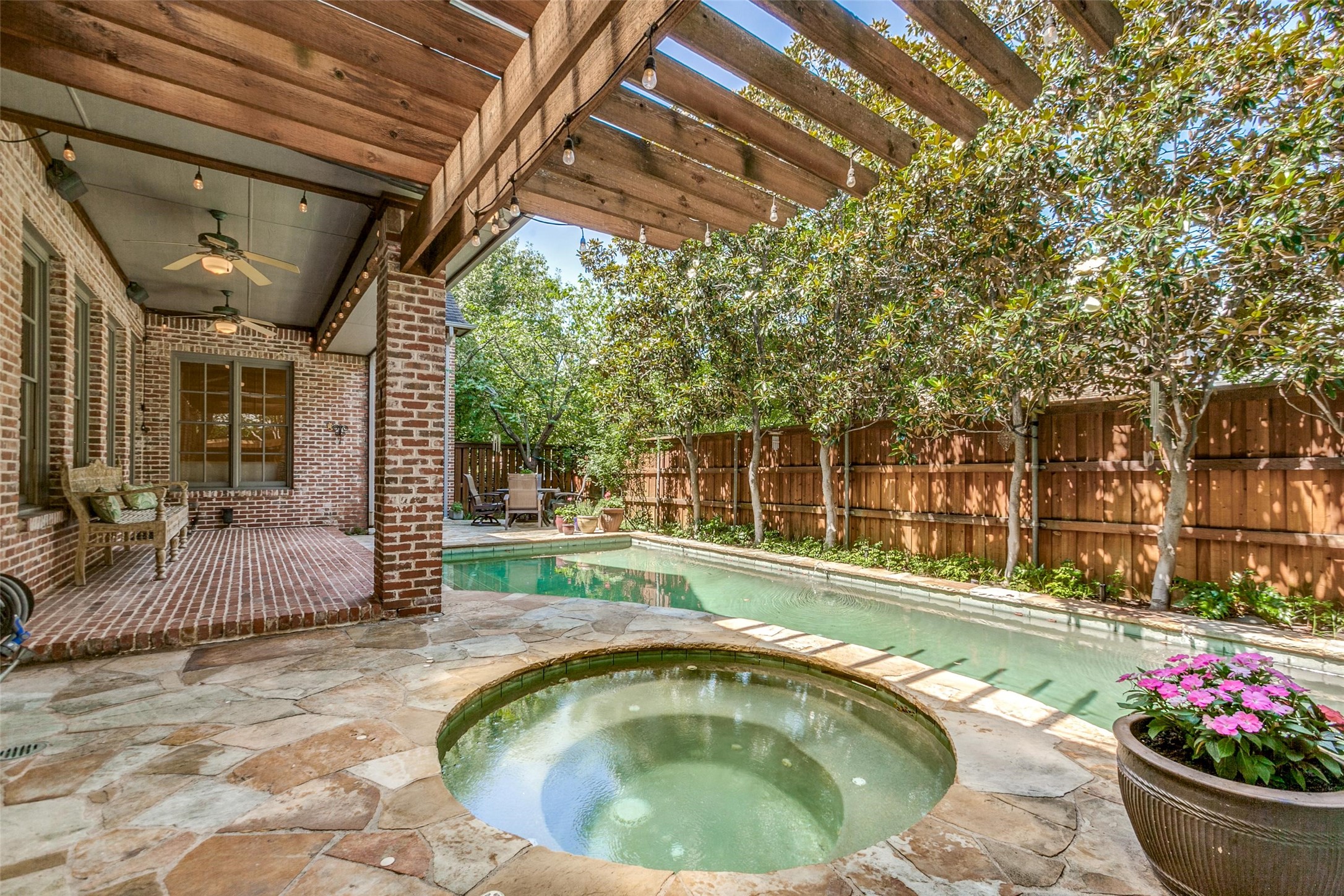 3008 Stanford Avenue