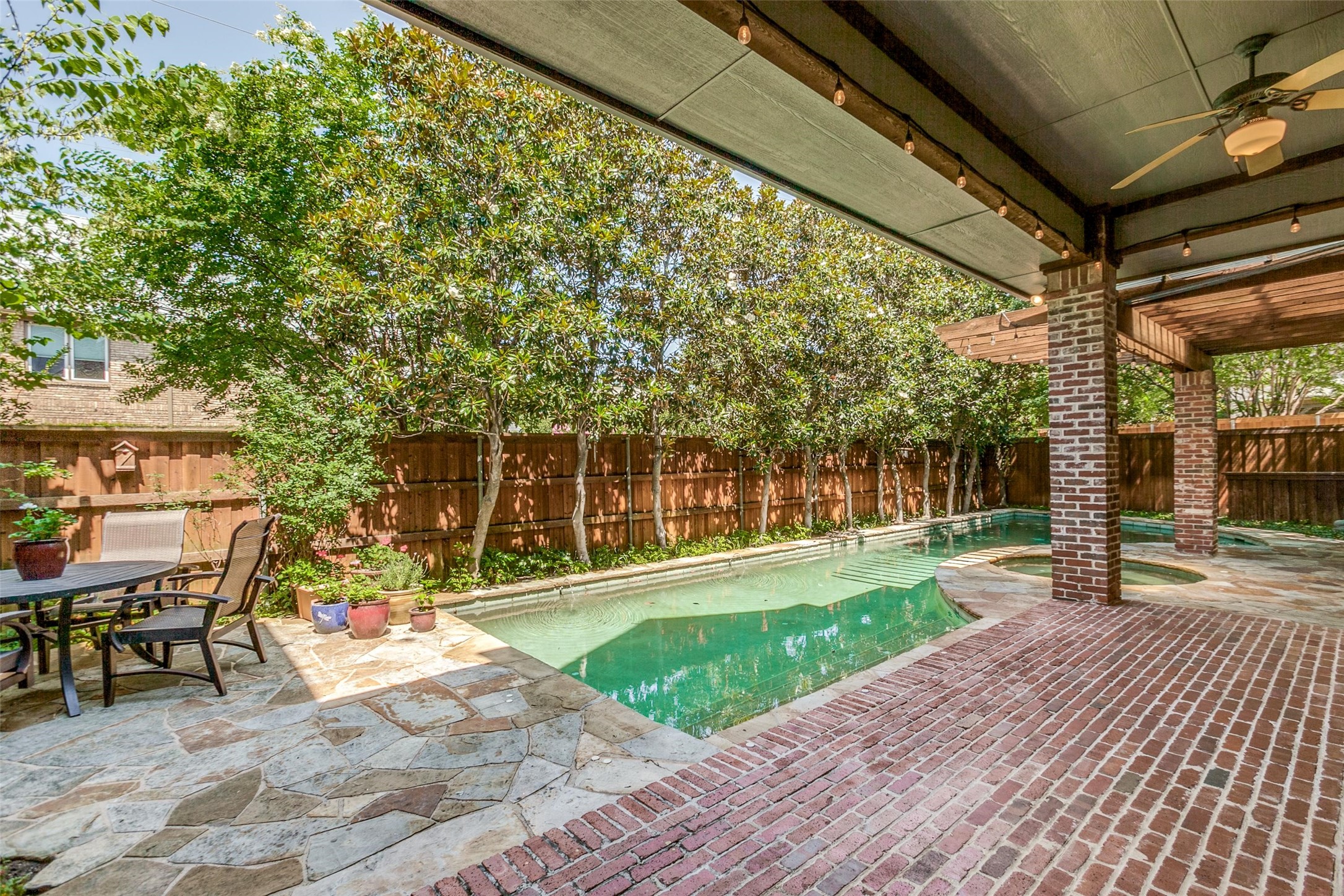 3008 Stanford Avenue