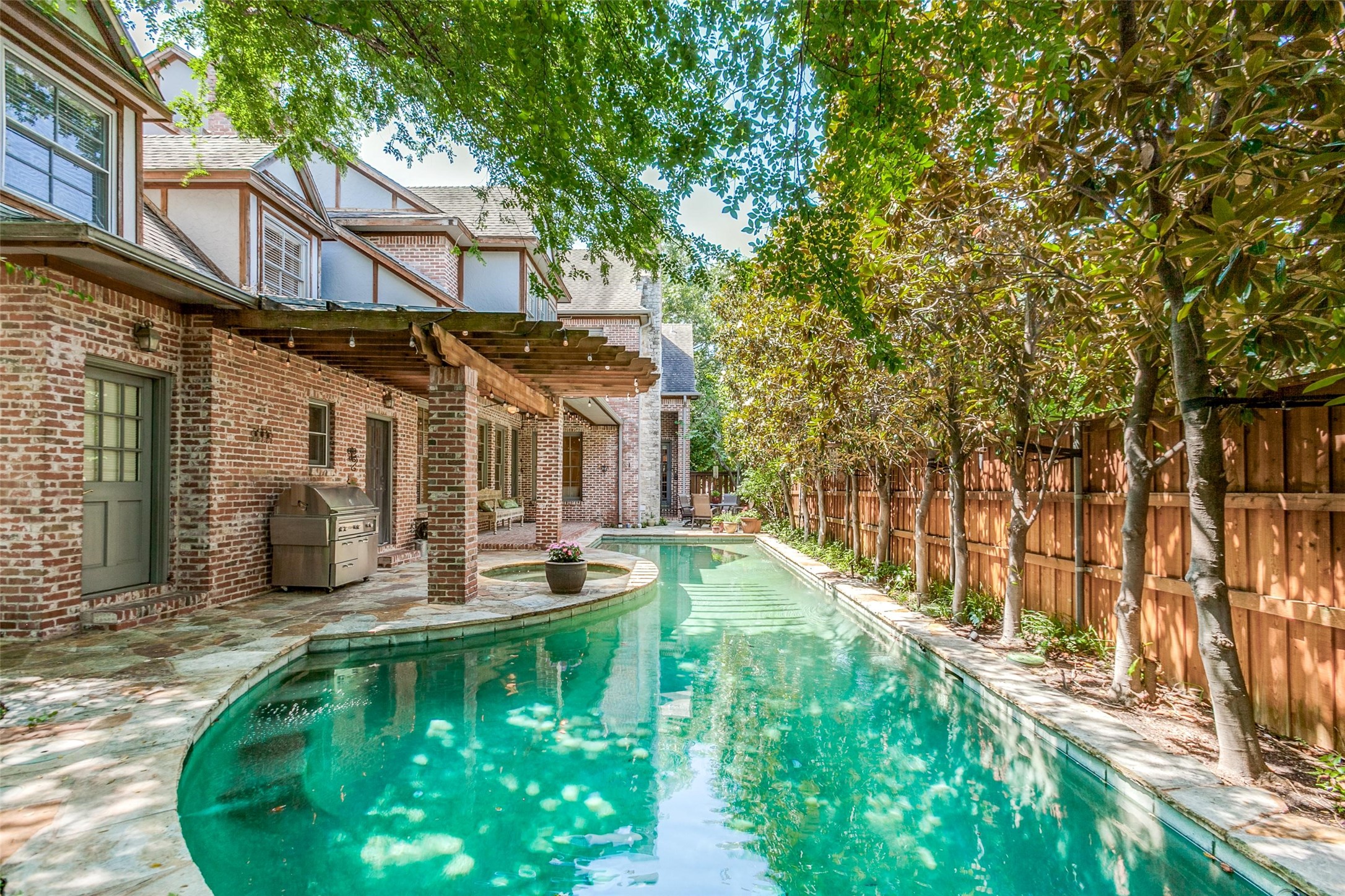 3008 Stanford Avenue